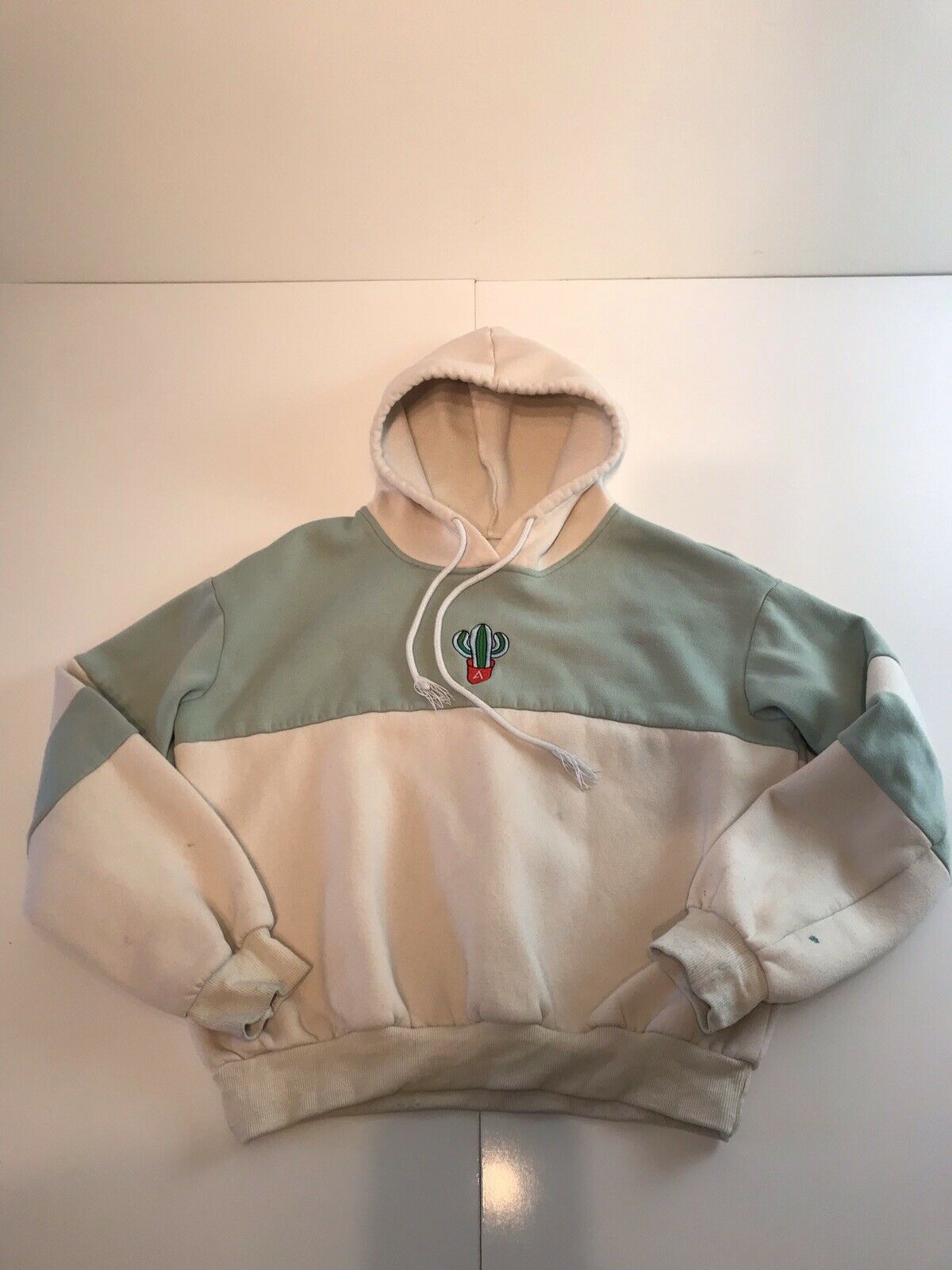Hoodie With Cactus “a” Size M Cream And Light Green