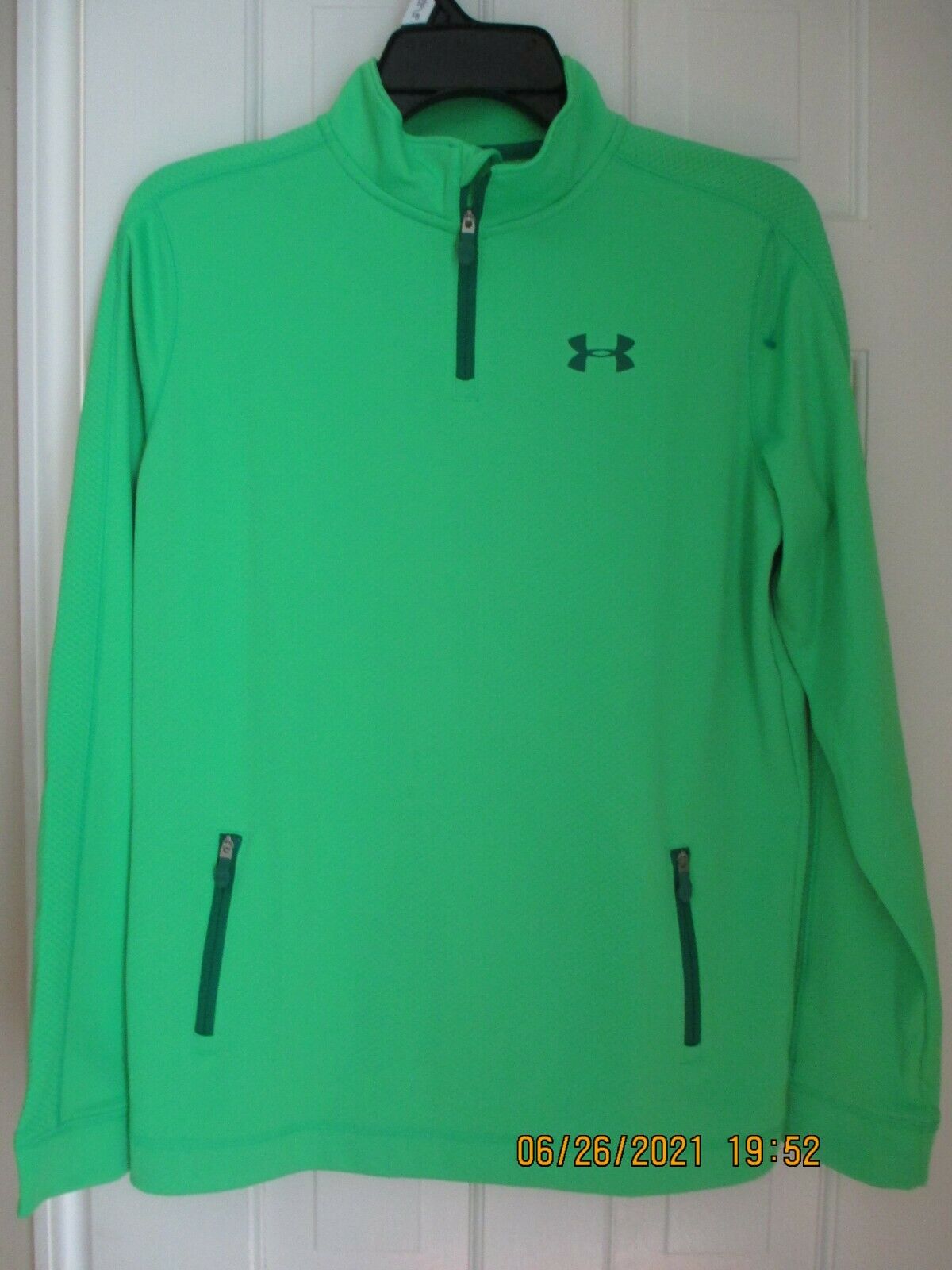 Under Armour Youth Xl Bright Green 1/4 Zipper Pullover Athletic Lightweight New